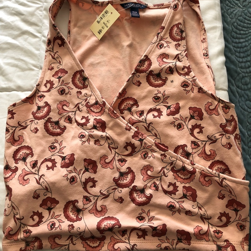 NWT Wrap crop too